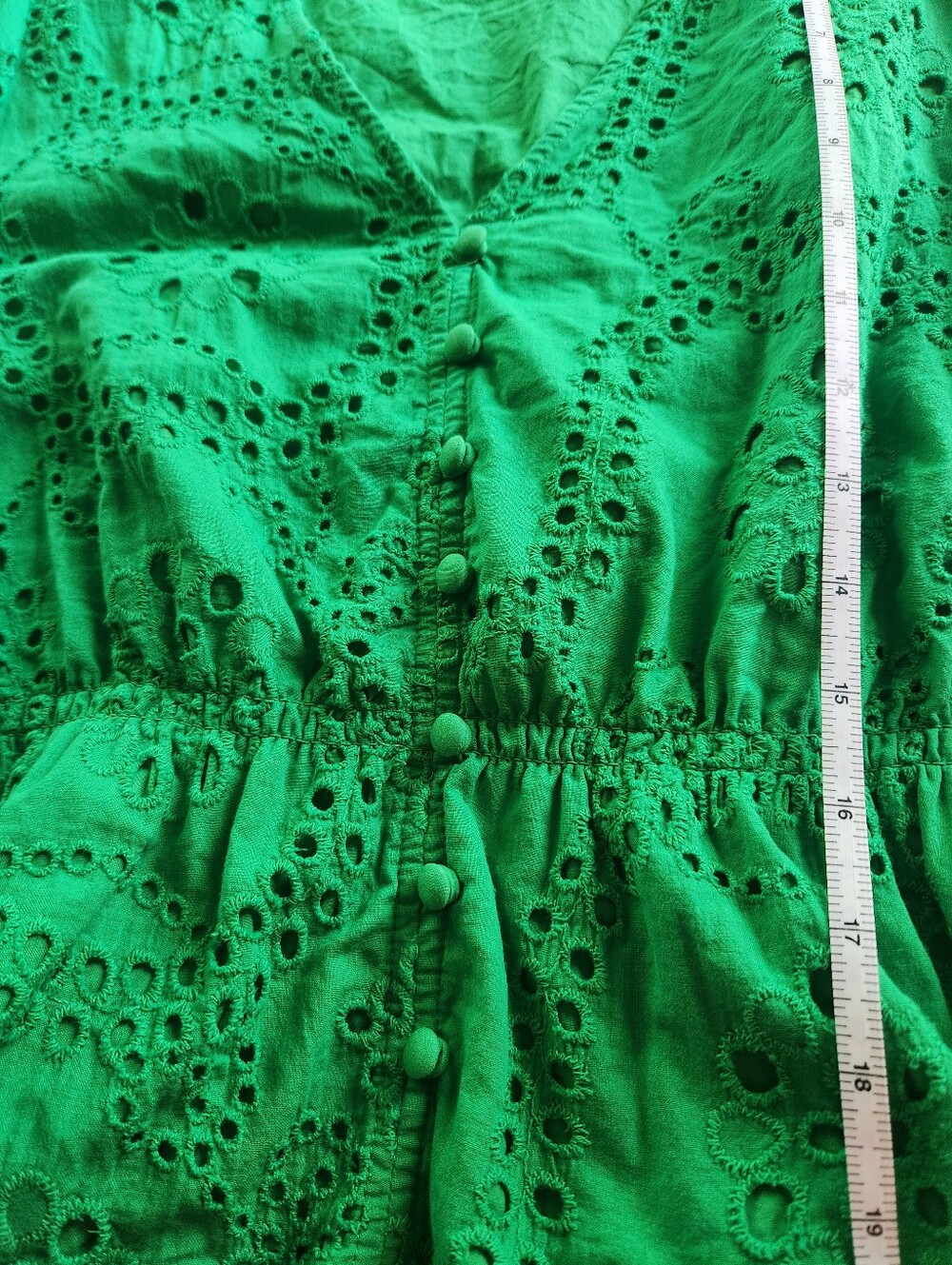 Sanctuary V-neck Green Top With 3/4 Length Sleeves; Size Medium - Picture 10 of 10